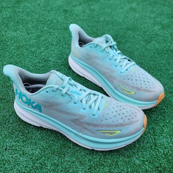 Hoka One One Clifton 9 - Women's running shoes - Size 9.5B - Picture 3 of 11